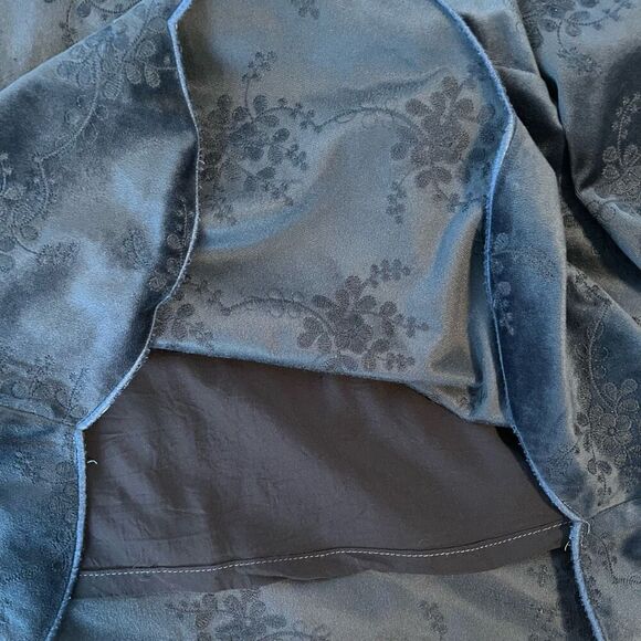 Soft Surroundings Corinthia Top Velvet Embroidered Navy Blue Blouse Size M - Picture 6 of 6